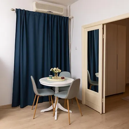 Old Cozy Apartment Bucharest