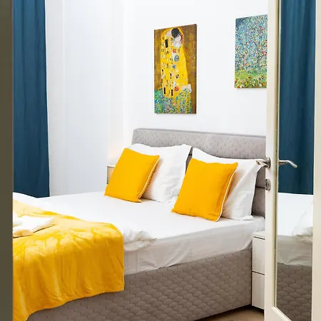 Old Cozy Apartament *